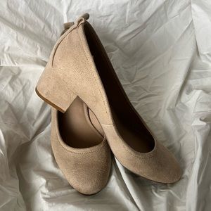 Faux Suede Rounded Toe Nude Block Heels